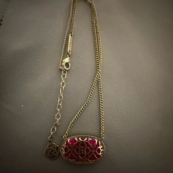 Hot Pink Kendra Scott Dylan Pendant Necklace - Picture 7 of 8